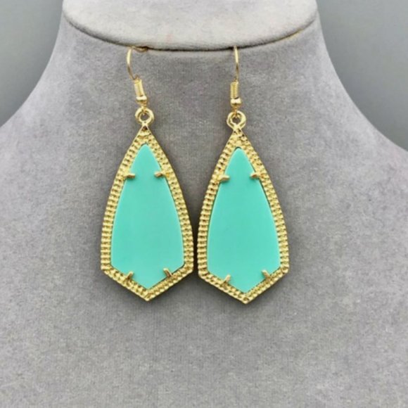 Mint Adelaide Earrings - Picture 5 of 6